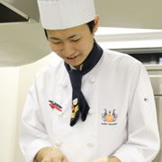 橘 愛弓さん