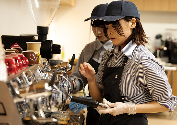 放課後、土日も実習室開放で練習し放題！