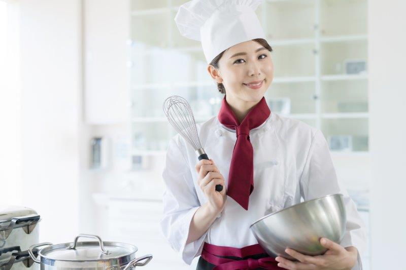 パティシエになるには 札幌ベルエポック製菓調理ウェディング専門学校 パティシエ シェフ カフェ業界のプロを目指す